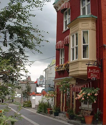 Au Petit Hotel Québec