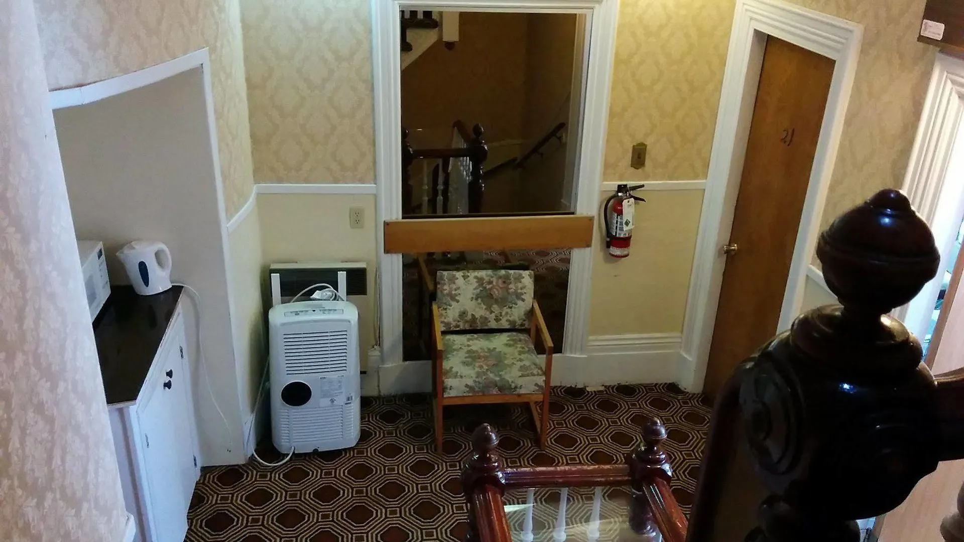 Au Petit Hotel Québec