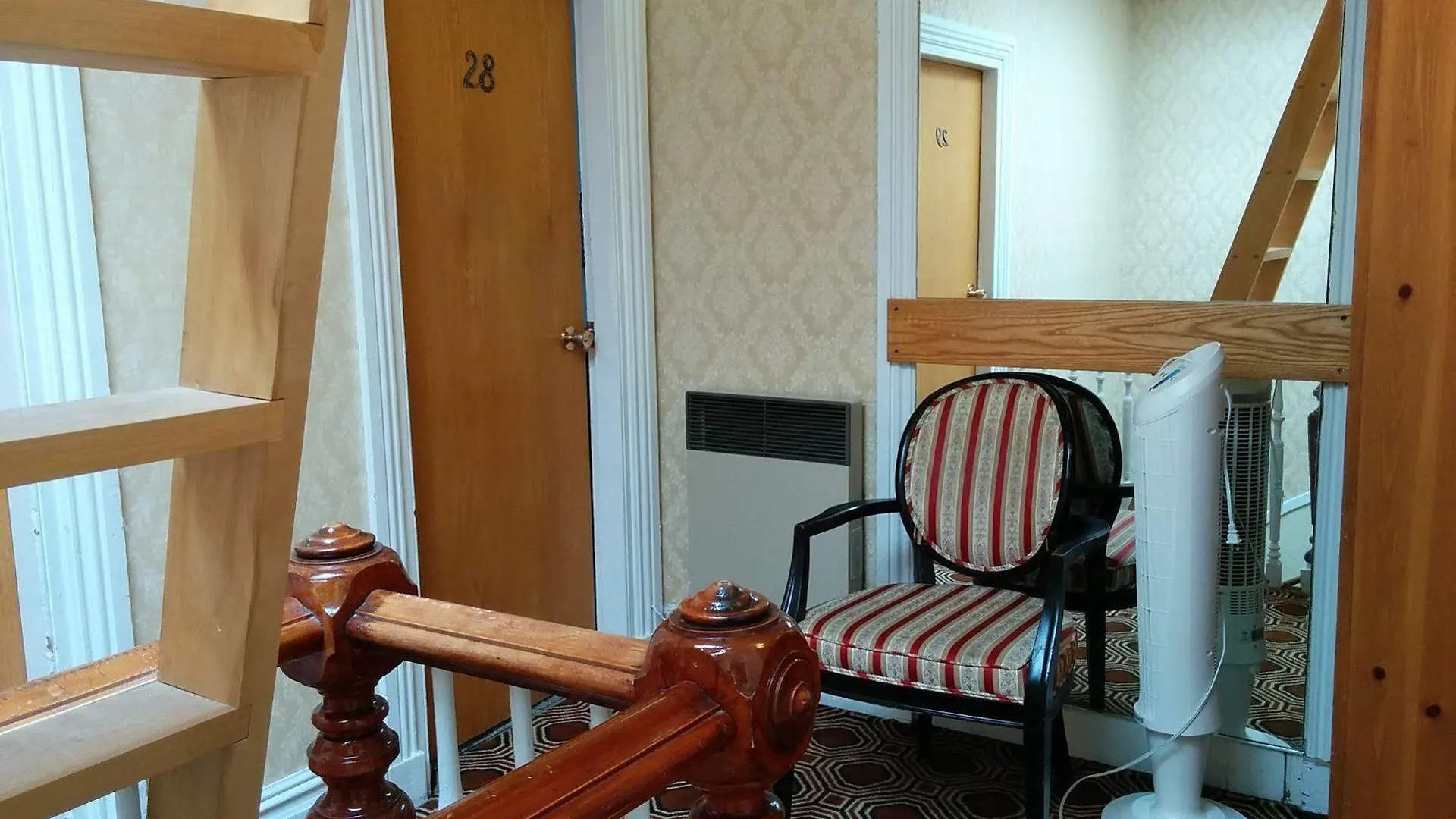 Au Petit Hotel Québec