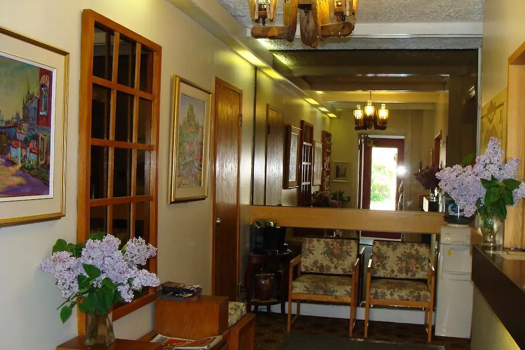 Au Petit Hotel Québec