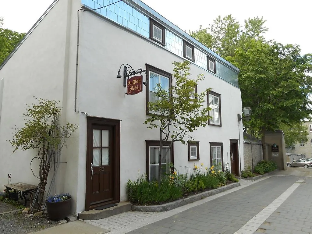 Au Petit Hotel Ciudad de Quebec 2*,  Canadá