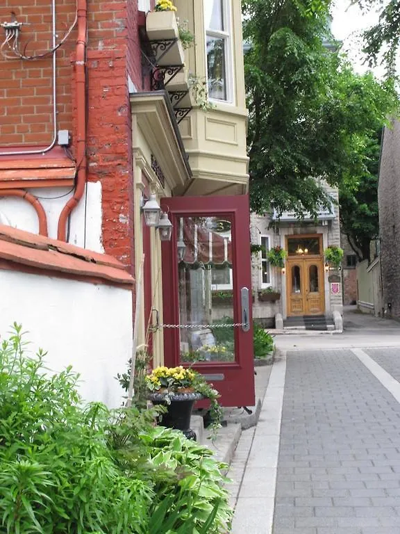 Au Petit Hotel Québec