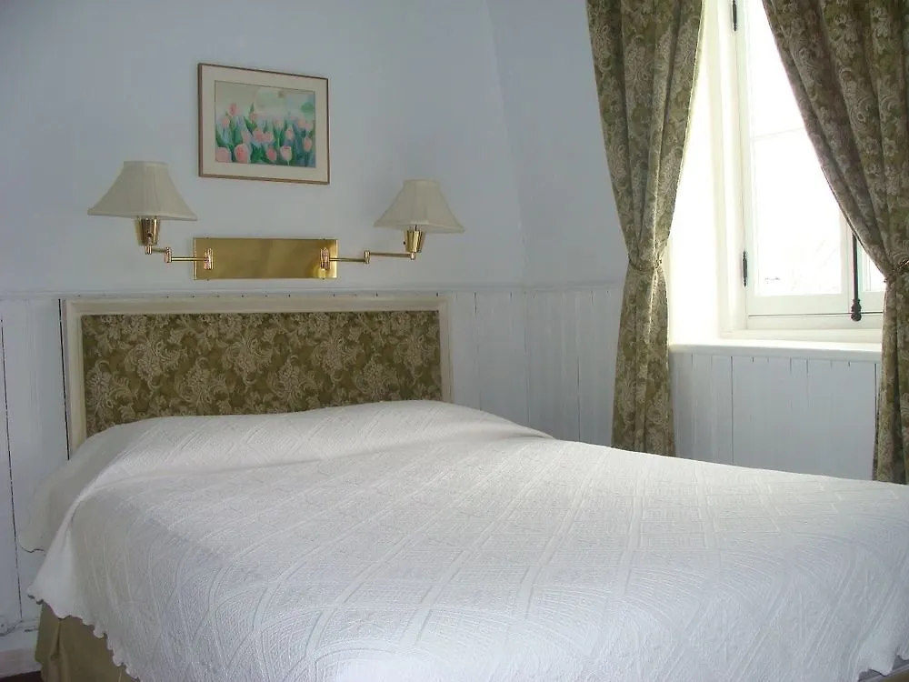 Au Petit Hotel Québec