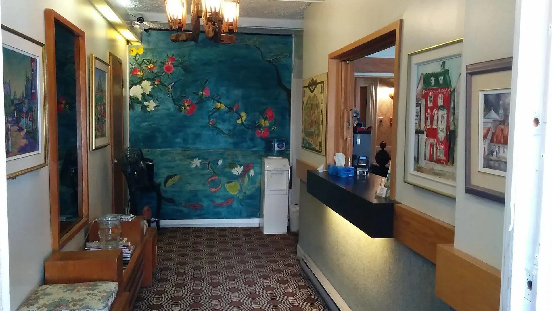 Au Petit Hotel Ciudad de Quebec 2*,  Canadá